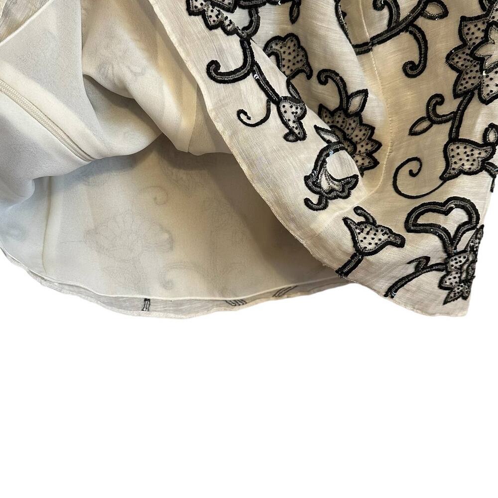 Armani Collezioni Black and White Floral Top - Picture 4 of 13